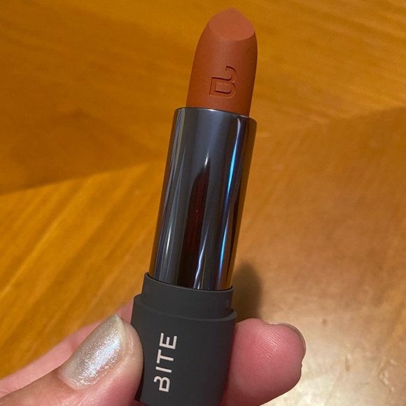 Bite Beauty Power Move Soft Matte Lipstick Harissa - Picture 11 of 16